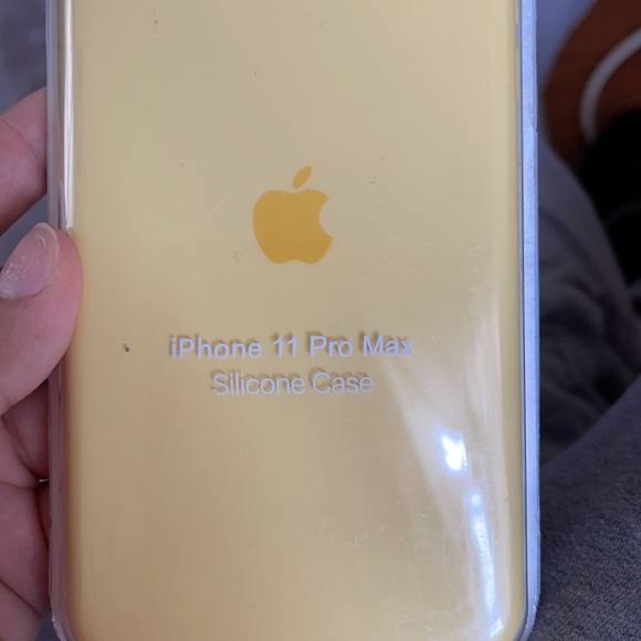 iPhone 11 pro max  silicone case - Picture 3 of 3